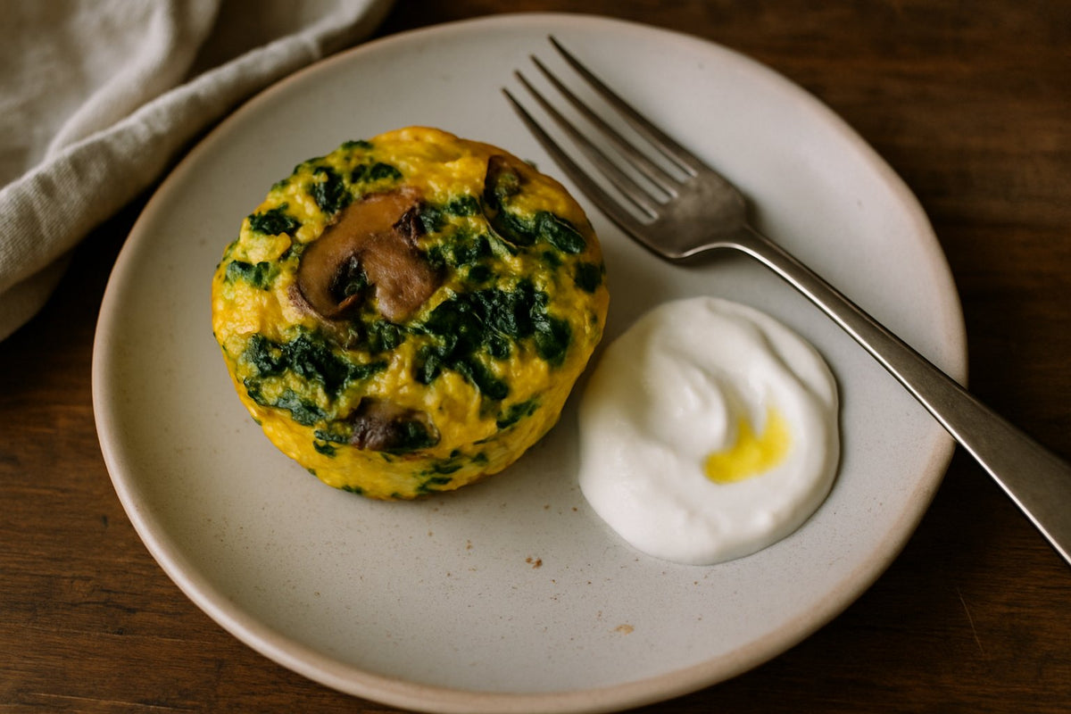 Pittige Eiermuffins met Spinazie en Champignons