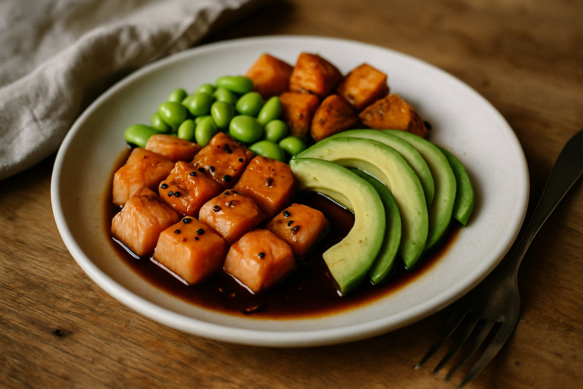 Zalm poke bowl met edamame