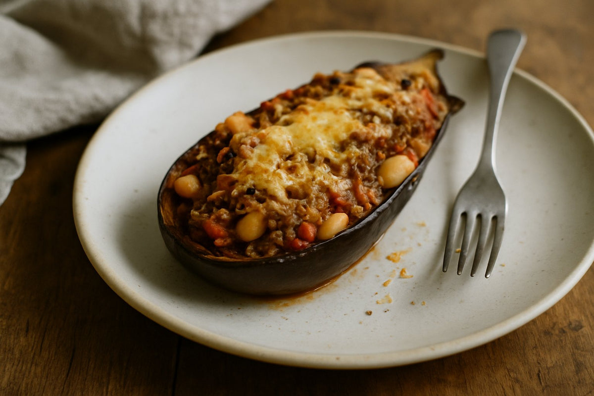 Gevulde aubergine met gehakt en witte bonen