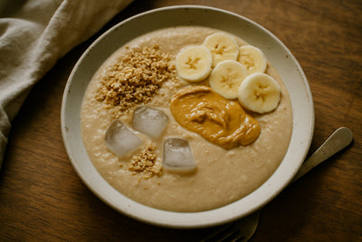 Ontbijtshake met banaan en pindakaas